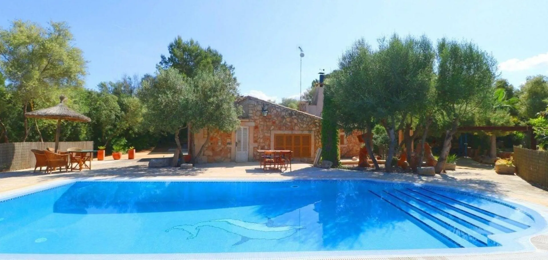 Ferienhaus In Campos Mit Grossem Garten